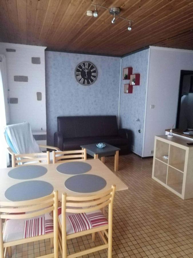 Chalet Village Vacances Waulsort Екстериор снимка